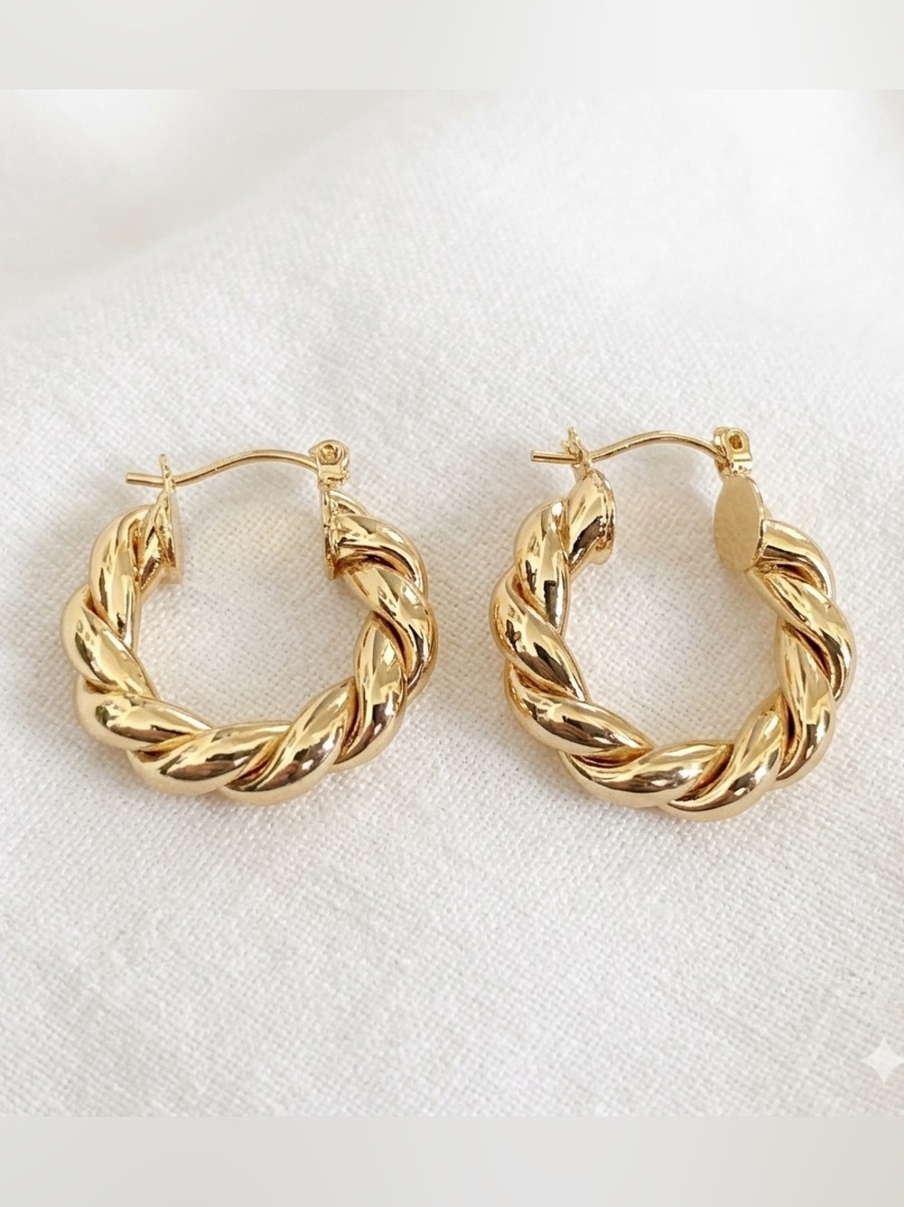 14k-gold-plated women’s 25mm hoop earrings hypoallergenic - Picture 2 of 4